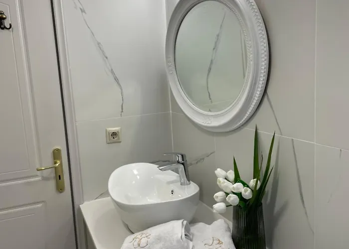 Neptune Family Gaitani