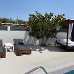 Neptune Family Villa *