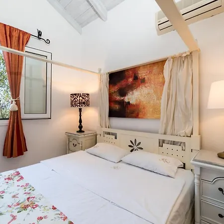 Neptune Family * Gaitani