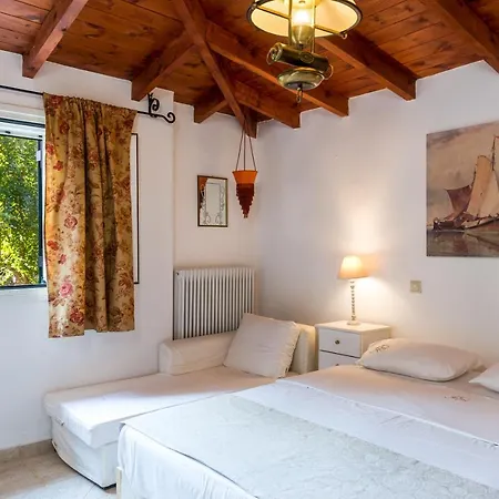 Neptune Family Villa Gaitani