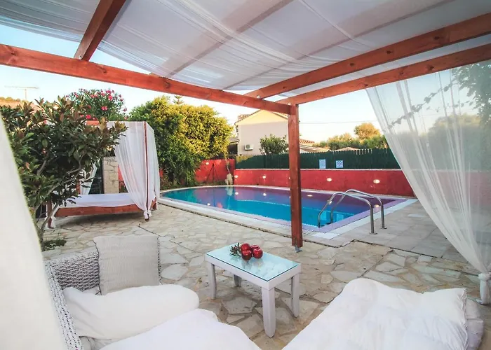 Neptune Family 别墅 Gaitani